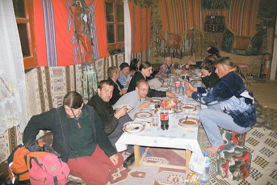 Gemeinsames Abendessen auf dem Assekrem