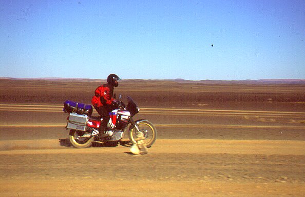 Jürgen auf seiner Transalp