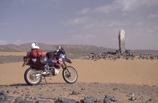 Weiterfahrt nach Merzouga. Die von Phil so gesuchte Säule