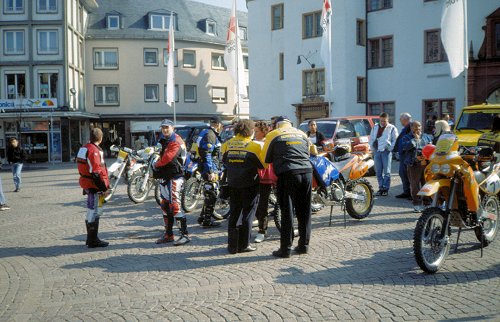 Letzte Besprechungen vor dem Start