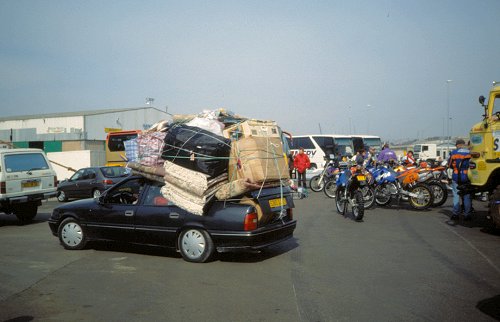 So kann man sein Auto gewichtsoptimiert beladen ;-)