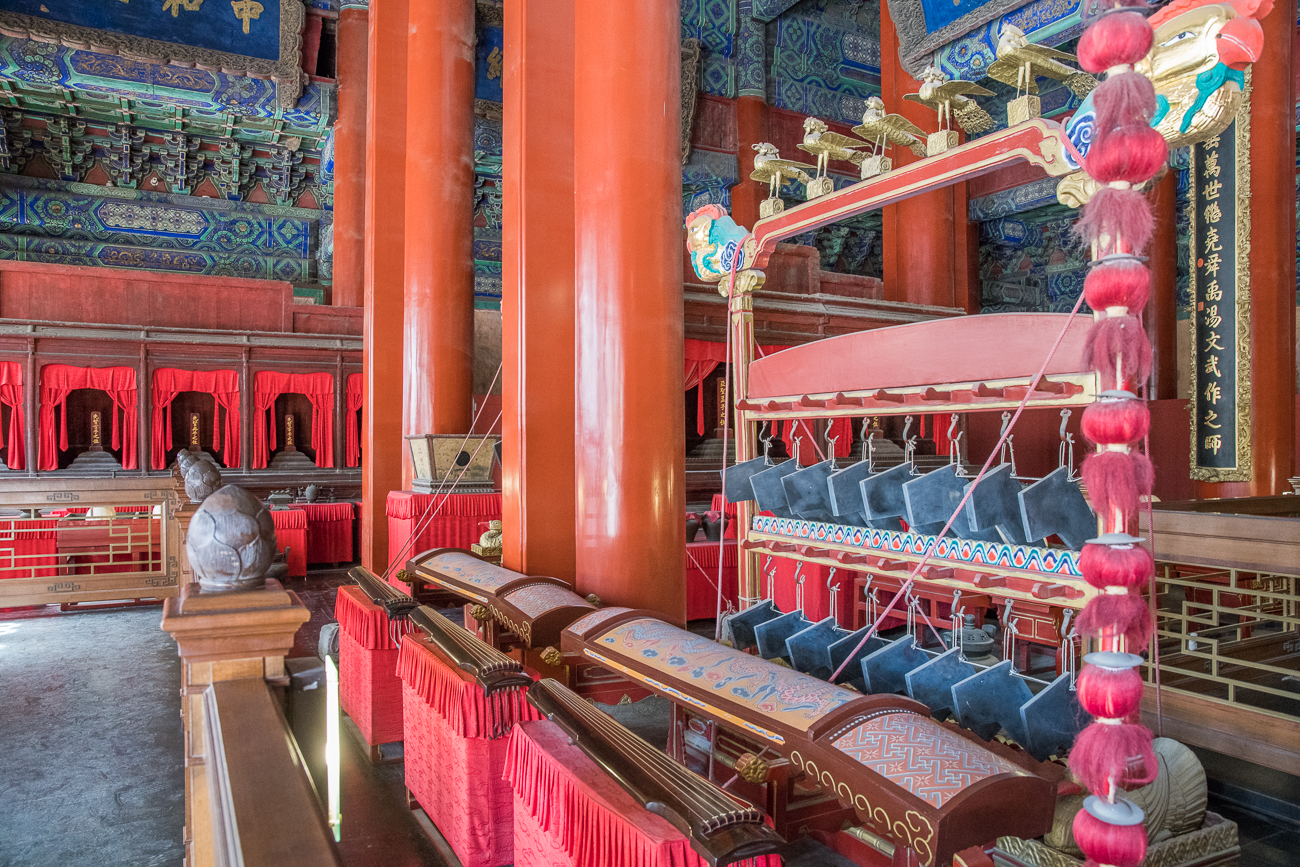 Musikinstrumente in einem der Tempel