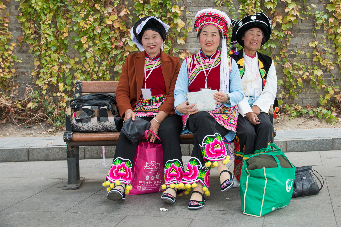 Frauen in traditioneller Kleidung