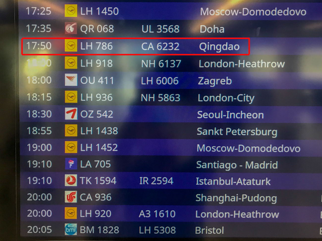 Unser Flug nach Qingdao hat leider eine Stunde Verspätung