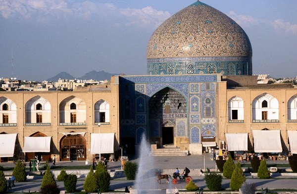 Ladenzeile am Meydan-e Imam