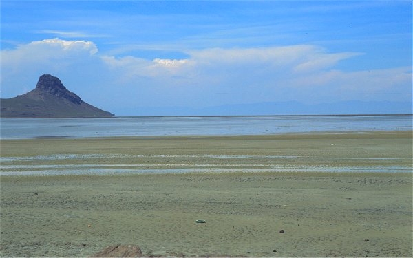 Blick auf den Orumiyeh (Salz-)See