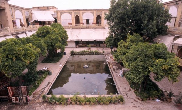 Touristisch umgebaute Karawanserei in Shiraz