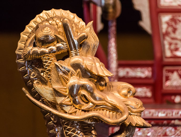 Detail am Thron