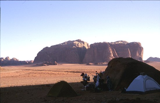 Nachtlager im Wadi Rum