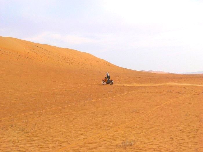 Mit etwas Anlauf geht es die Düne hinauf(Foto: Gerd)