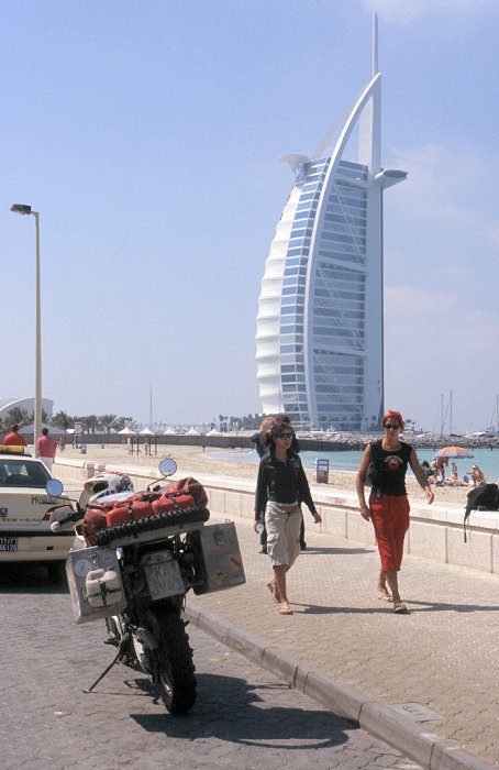 Wieder in Dubai. Noch schnell das Burj al Arab besucht ...