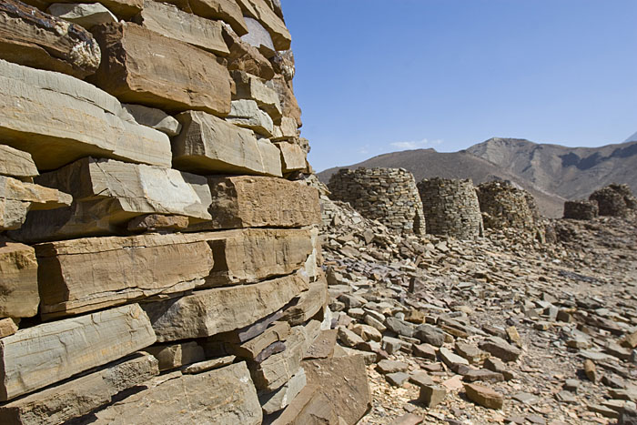 Grob behauene Steine wurden aufgeschichtet