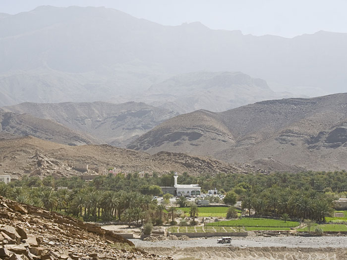 Blick vom Kamm auf die Moschee von Al Ayn