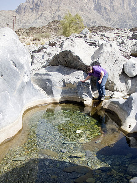 In einem Nebenwadi finden wir einige Wasserbecken