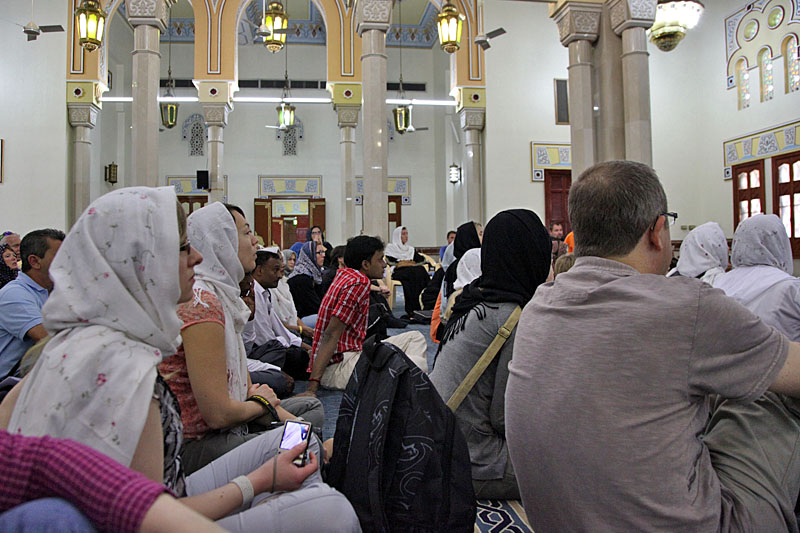 Den interessierten Besuchern werden Einblicke in den Islam näher gebracht