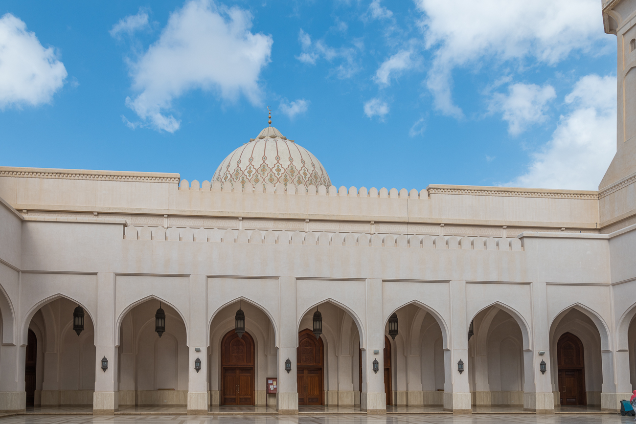 Im Innenhof der Moschee