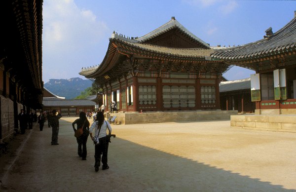 Sajeongjeon, Herrschaftsgebäude im Inneren der Palastanlage