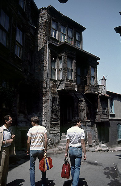 Ganz links ist der Imam der uns in Istanbul herum führte