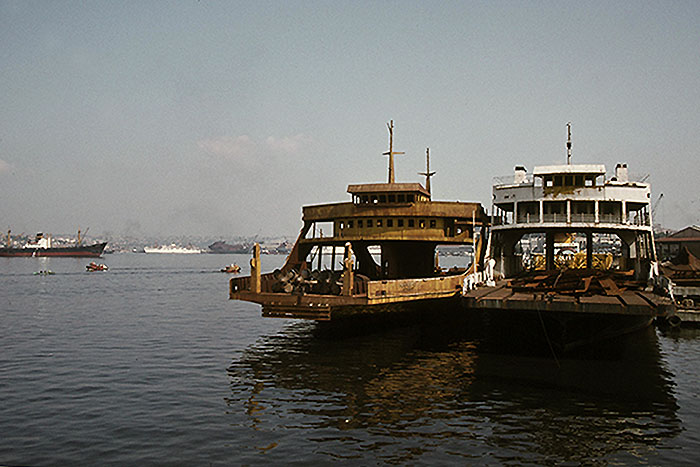 Fähren am Bosporus