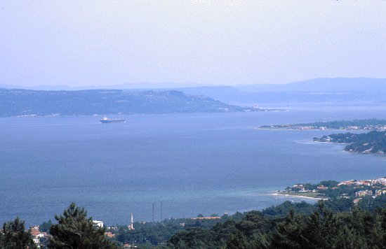 Die Meerenge zwischen Canakkale und Eceabat, Zufahrt zum Marmarameer