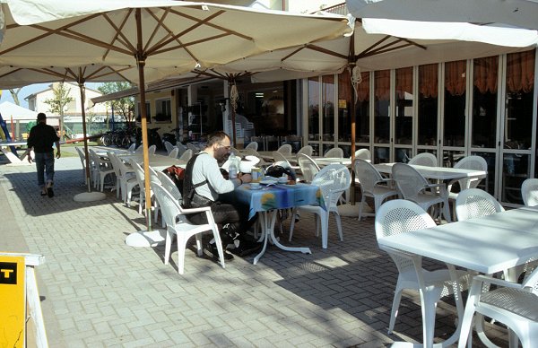 Kleine Stärkung vor der Fahrt nach Venedig