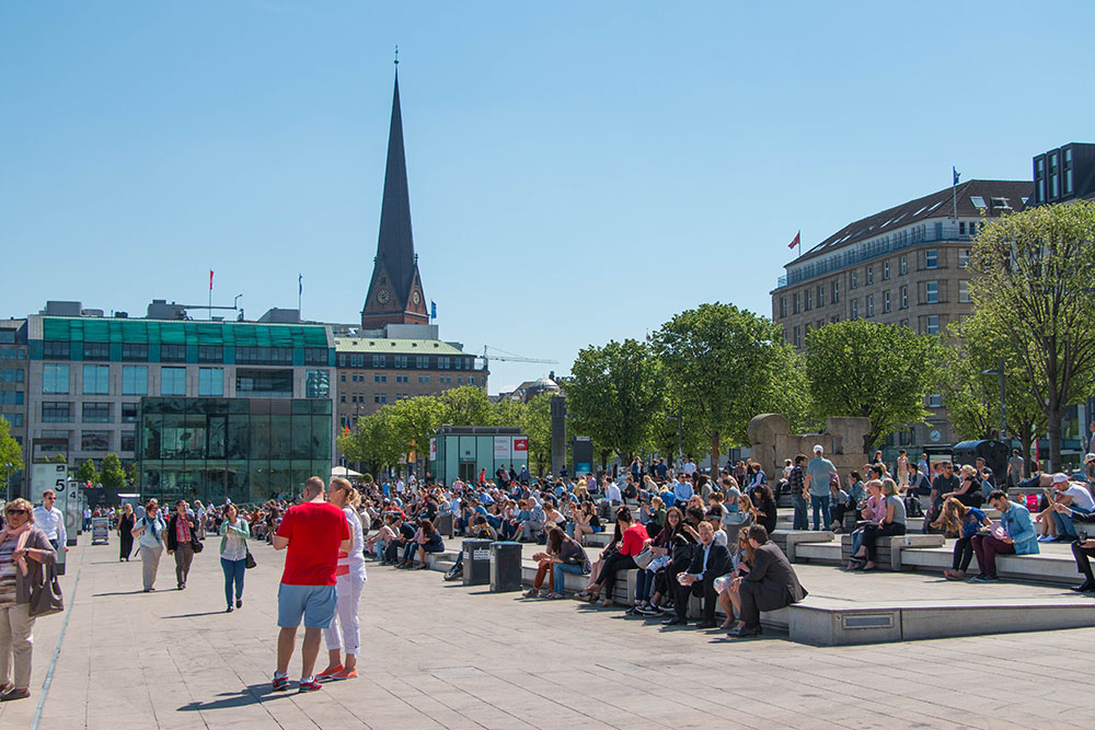 ... nachmittags jedoch, ist der Platz voll