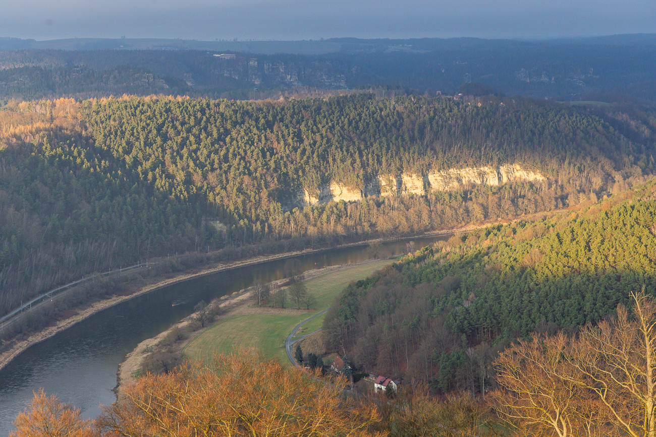 Sandsteinw&auml;nde an der Elbe