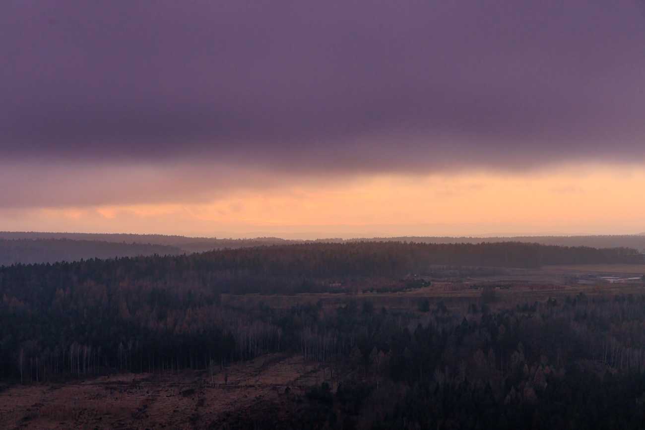 Hochnebel verdunkelt den Himmel