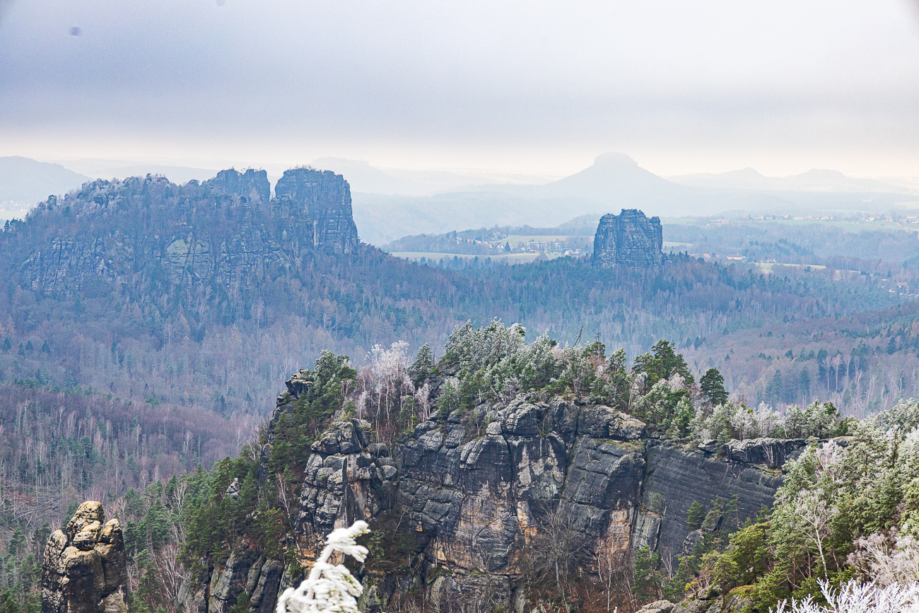 Blick in die Umgebung des Carolafelsens