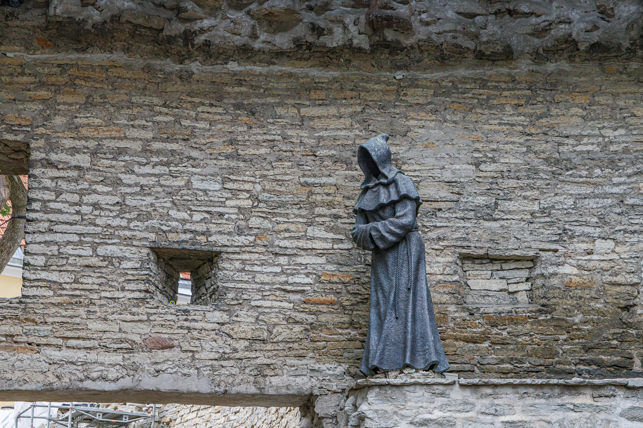 Da wandelt er hin