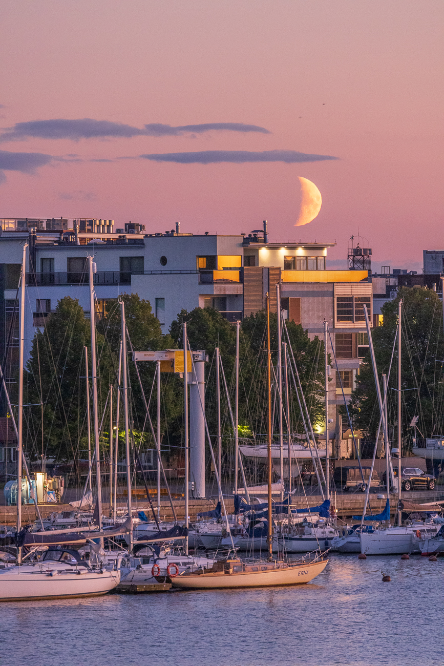 Der Mond über Pärnu