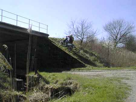 Auffahrt zum Bahndamm, Herbert