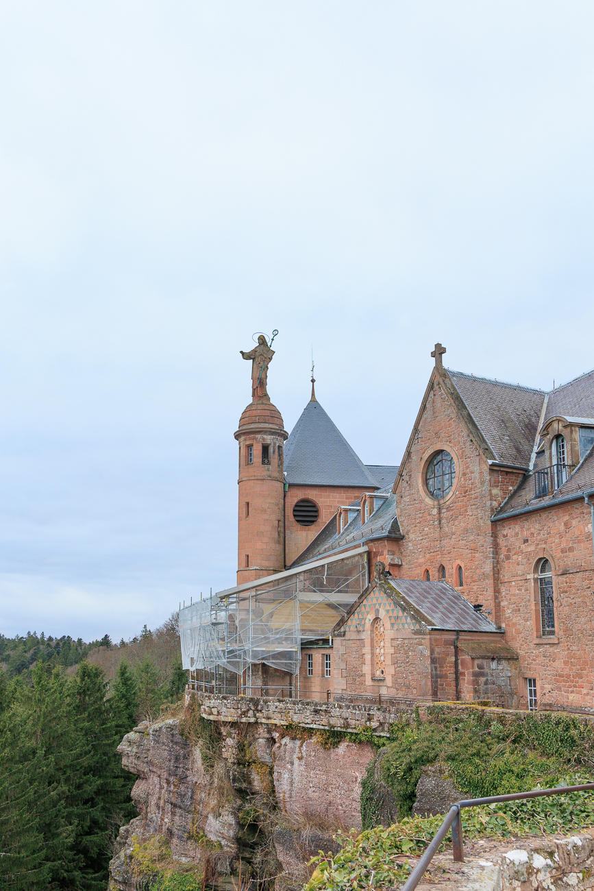 Renovierungsarbeiten am Kirchenschiff