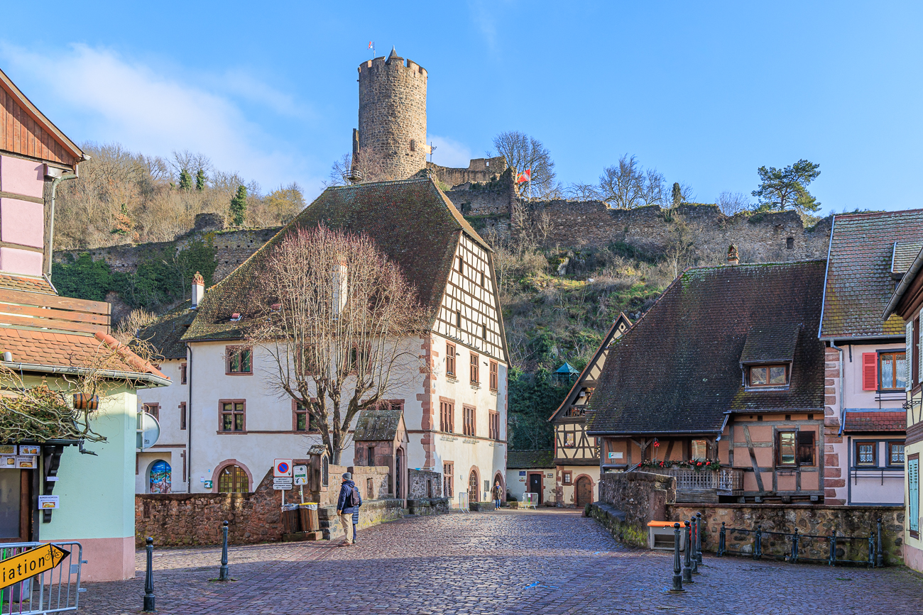 Die Burg Kaysersberg (franz&ouml;sisch Ch&acirc;teau de Kaysersberg)