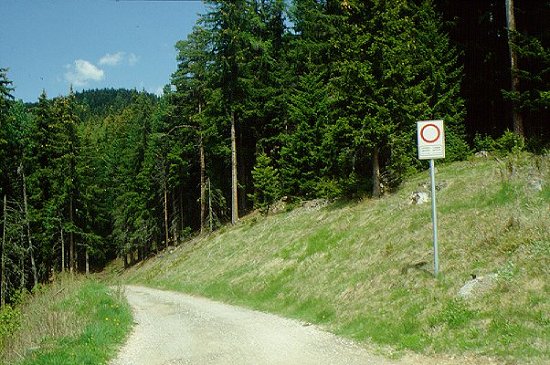 Leider gibt es diese Schilder viel zu oft im Bereich des Gardasees