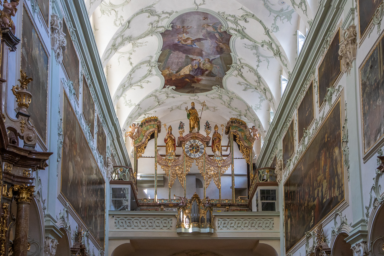 Im Kircheninneren