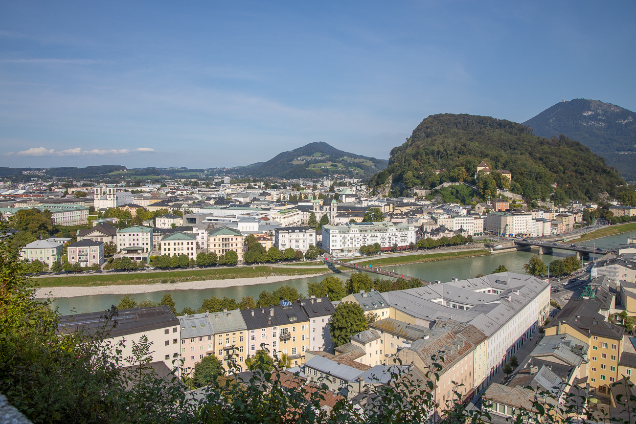 Blick vom Mönchsberg auf die Stadt