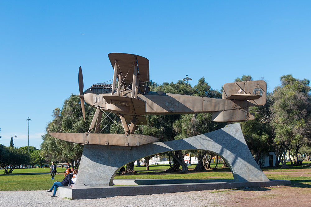 Denkmal zu Ehren von Gago Coutinho und Sacadura Cabral, die als erste mit einem Wasserflugzeug den Atlantik überquerten