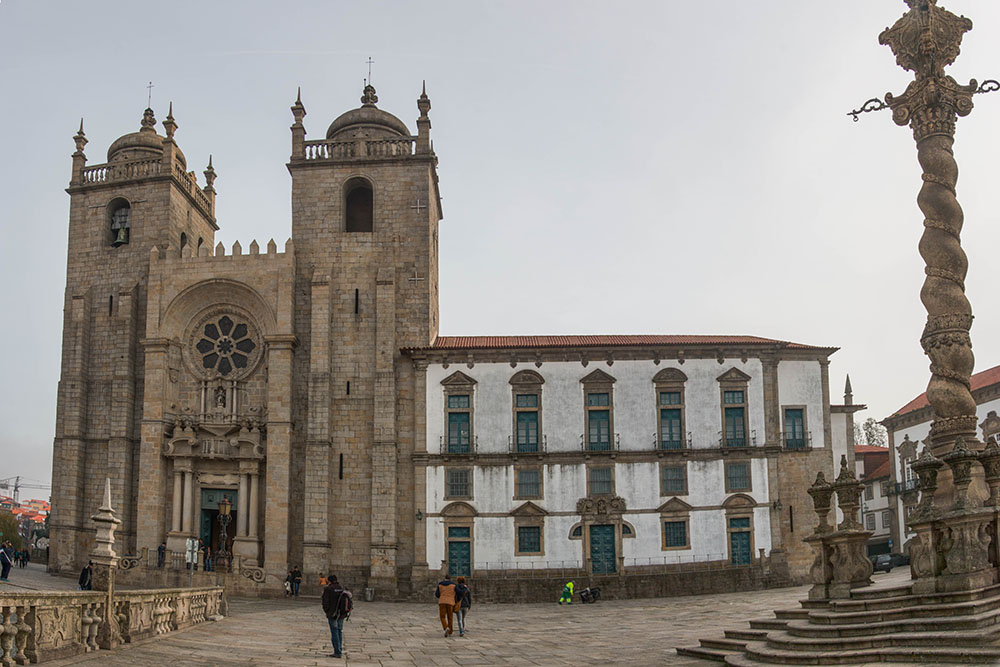 Die Kathedrale von der anderen Seite 