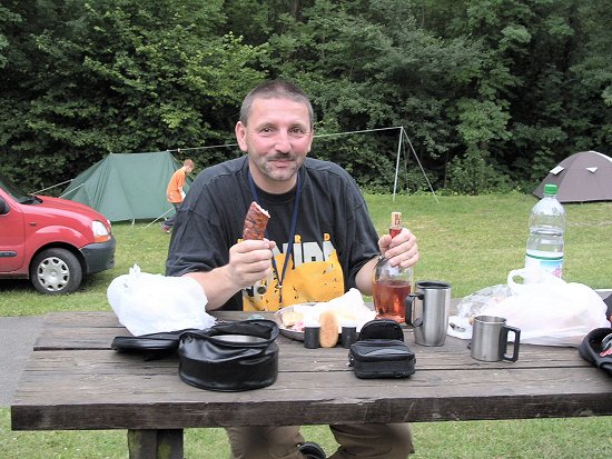 Auf dem Campingplatz in St. Hippolyte, mir schmeckts ...