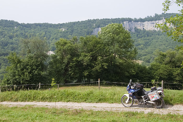 Und überall bricht der Jura-Kalk durch die Bäume