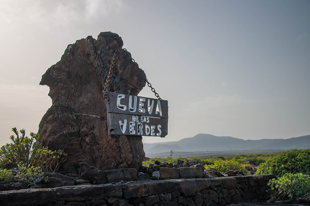 Am Eingang zu der Cueva de los Verdes