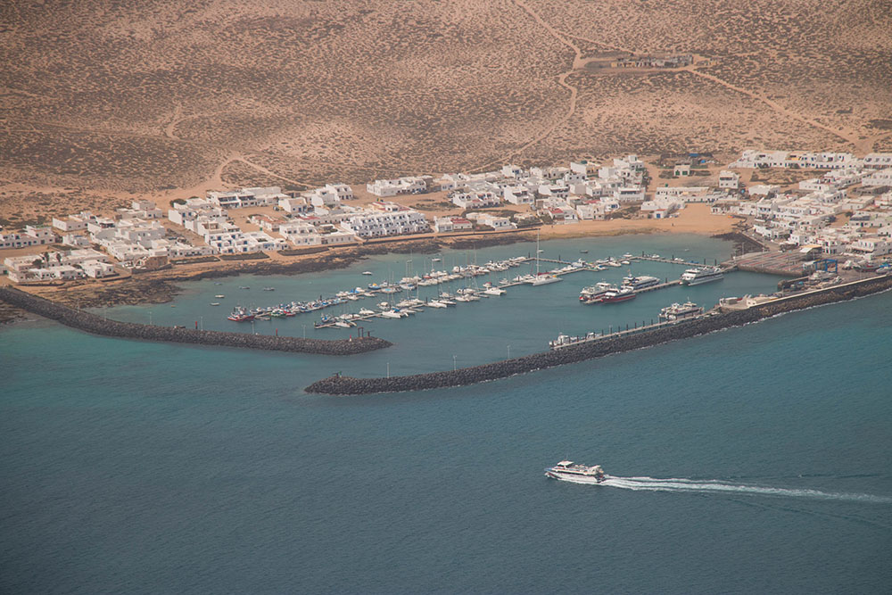 Der Hafen von La Graciosa