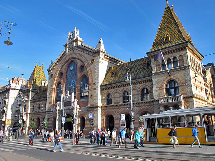 Die riesige Markthalle von Budapest