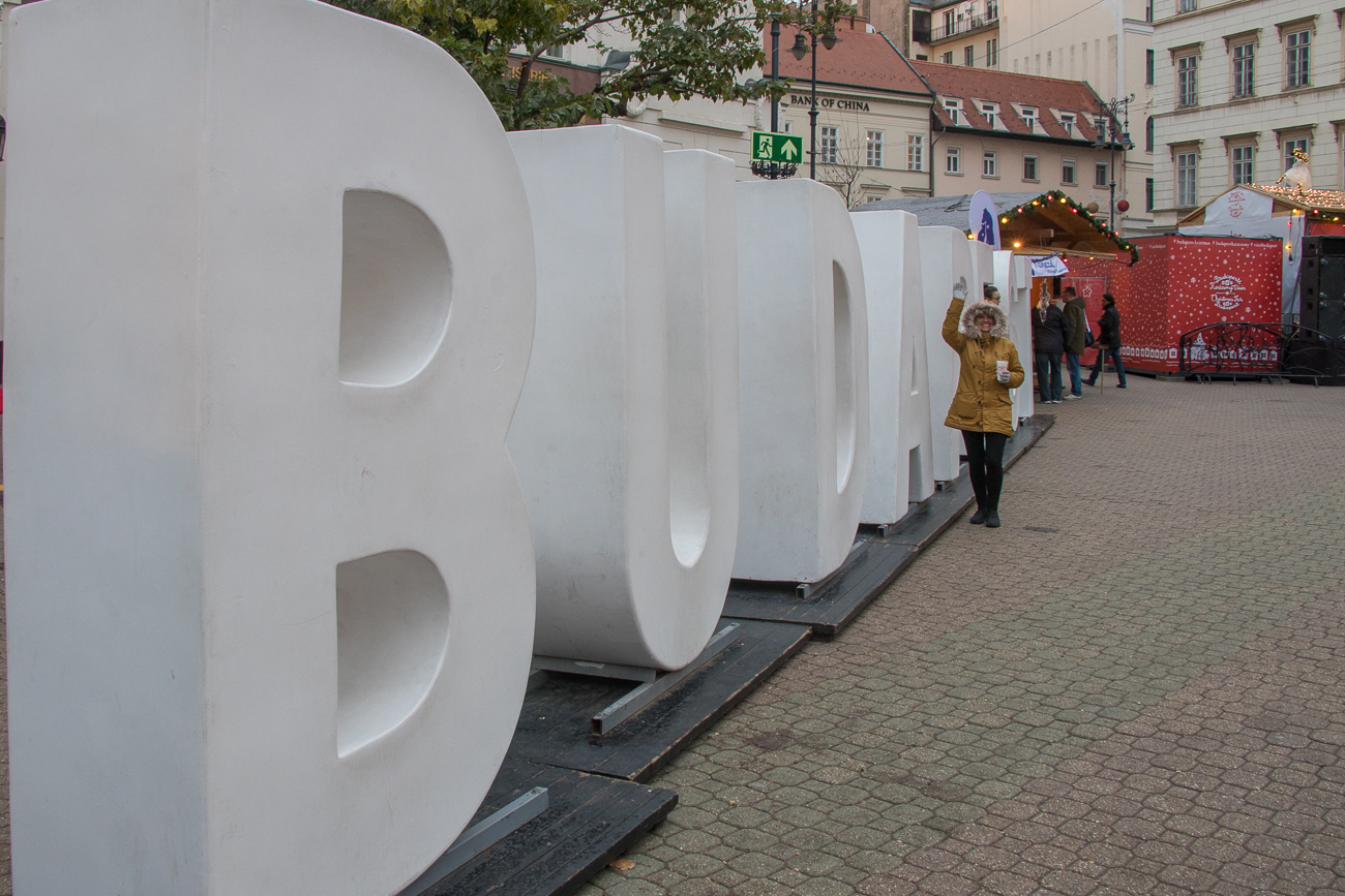 Budapest Schriftzug als Fotomotiv