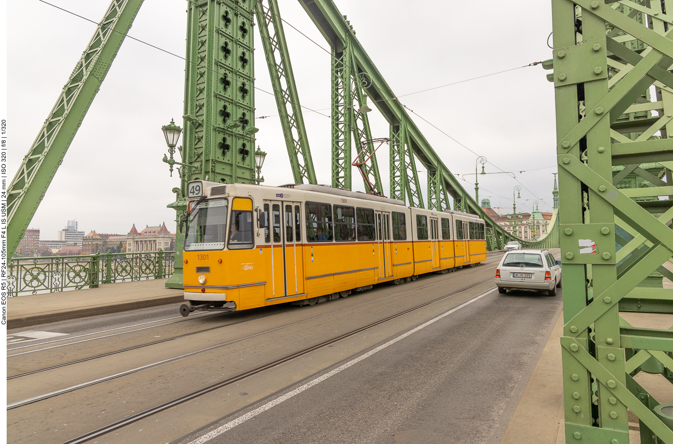 Straßenbahn auf der Freiheitsbrücke