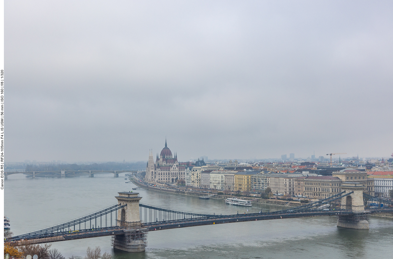 Die Kettenbrücke, momentan war sie leider gesperrt