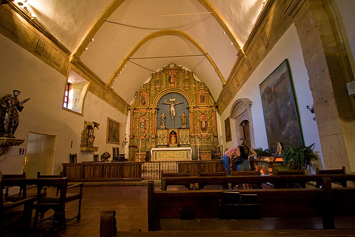 Blick in die Kirche der Carmel Mission