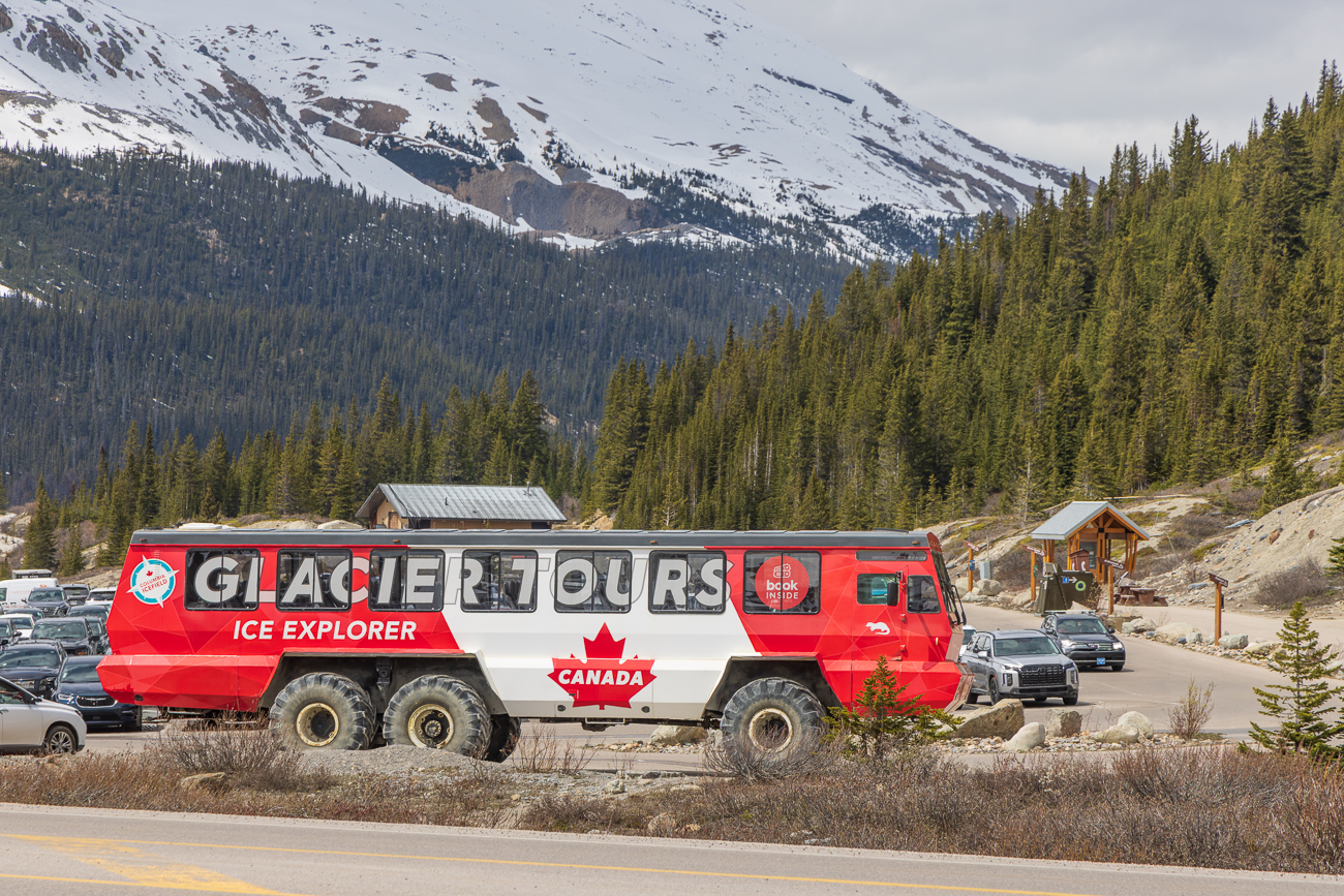 Einer der riesigen Glacier Coaches