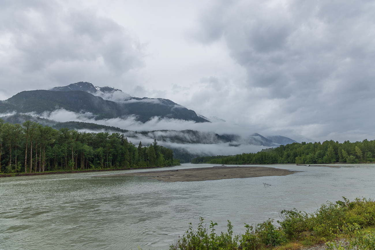 Hier steigen die Dunstwolken aus den W&auml;lder auf